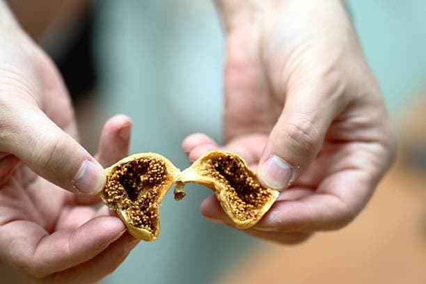 خرید انجیر خشک سحرخیز + فروش صادراتی